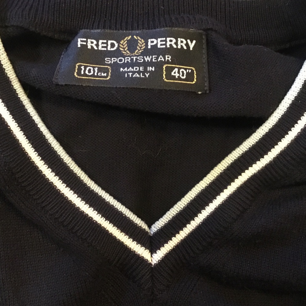 Fred Perry Black V-Neck Sweater Vest - Picture 2 of 2